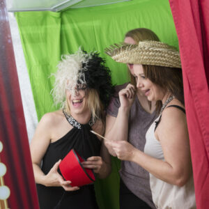 How to start a photo booth business