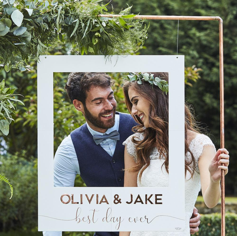 How to Make a Photo Booth Frame for Your Party